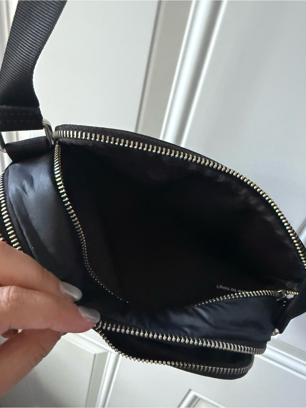 Lululemon Wunder Puff Crossbody Camera Bag 2L - Picture 6 of 8